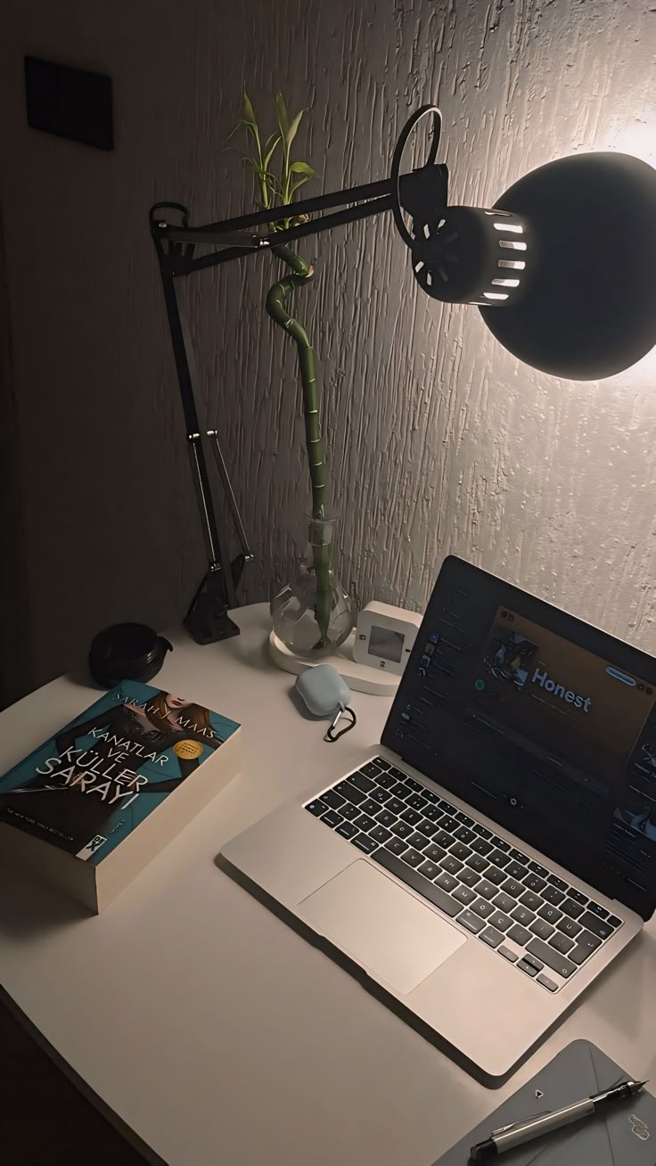 desk setup